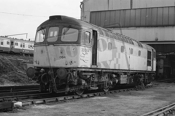 33064TTP STEWARTS LANE 27-10-1990 COLIN MARSDEN