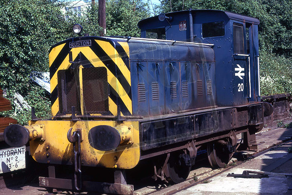 20UN READING SIGNAL DEPOT JUNE 1974