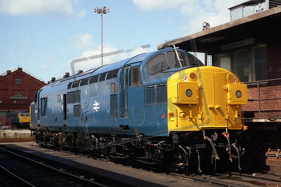 37009JG CREWE WORKS JOHN GRIFFITHS