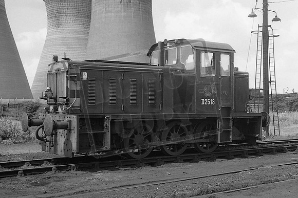 2518TTP D2518 Hudswell Clarke D2/12 0-6-0 WILLESDEN 8-8-1965
