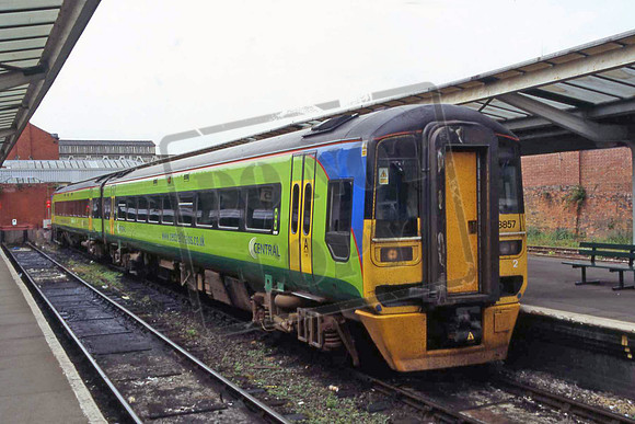 158857UN SHREWSBURY. 15.42 TO BIRMINGHAM 27-05-2005
