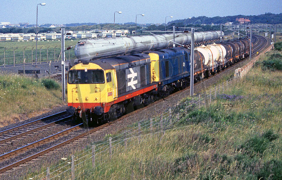 20122 IBL 20122 & 20119 SOUTH TO AYR YARD 19-7-1990  IAN BALL