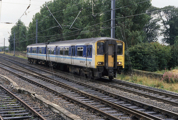 150245IBLB ARRIVING PRESTONPANS WITH NTH BERWICK TO HAYMARKET 1-8-1990 IAN BALL