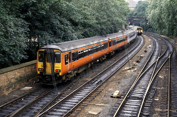 NEW IBL156505 156472 LEAVING WAVERLEY FOR QUEEN STREET 01-08-1990 IAN BALL