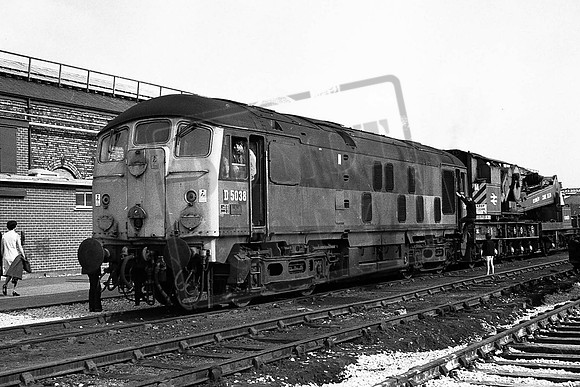 5038 TTP CREWE WORKS 1971