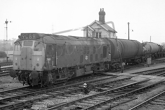 7569 TTP RADYR AUG 1972