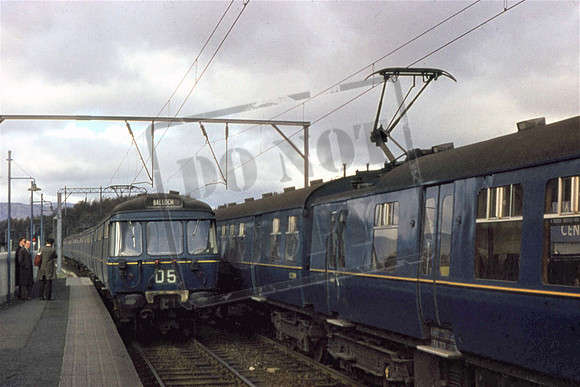 BALLOCH CENTRAL (Cat No UN303A) Blue Trains 22-10-61