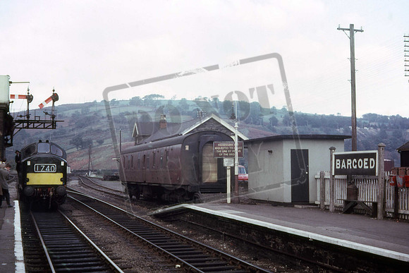 6891  (Cat No UN6891) Green livery at Bargoed. Off to the left of shot, station features.1965