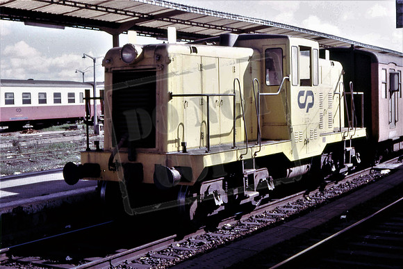 1111 (Cat No POR1111)  Barreiro 255bhp Bo-Bo 16-09-86