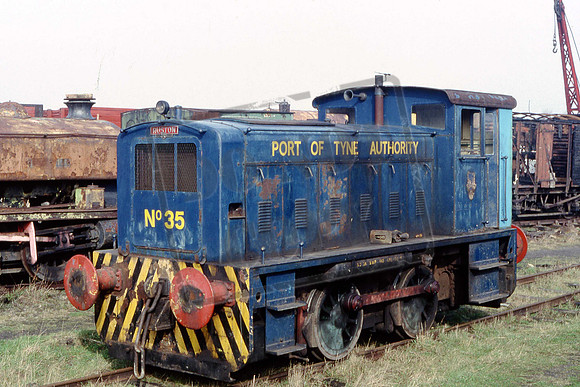 35 (Cat No POT35) Port of Tyne Authority Ruston at Marley Hill on the Tanfield Railway. 07-03-1993 Alan Ramsey
