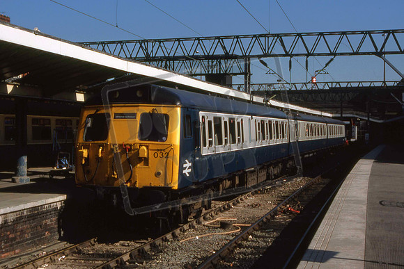 304032 (Cat No UN304032) 1985