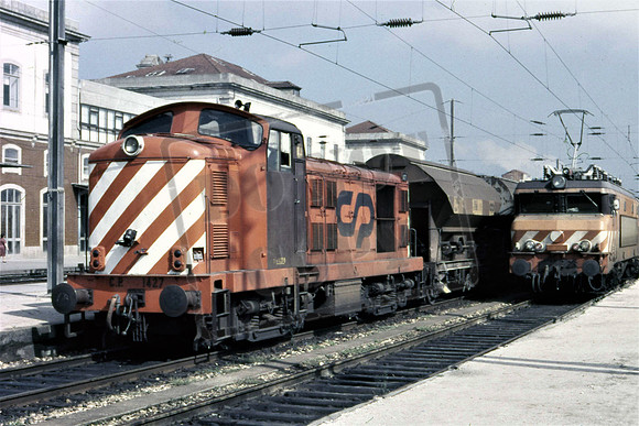 1427 POR English Electric Diesel At Campanha, Porto  1986