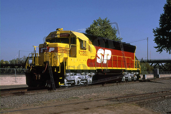 7551 SP SOUTHERN PACIFIC SD45. RED & YELLOW WITH WHITE LETTERS RARE NOVEMBER 1986