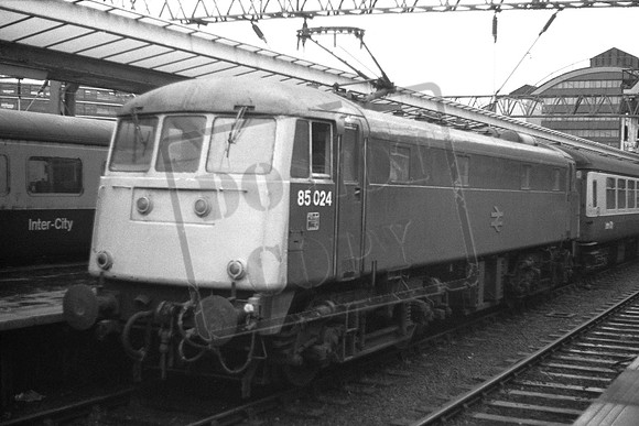 85024 (Cat No TTP85024) Manchester Piccadilly