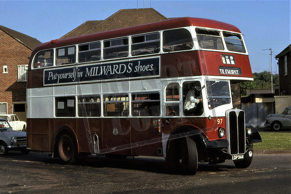 LDP944 (B) READING CORPORATION TRANSPORT AEC Regent 3 Park Royal No 97 The Bear, Tilehurst July 1973