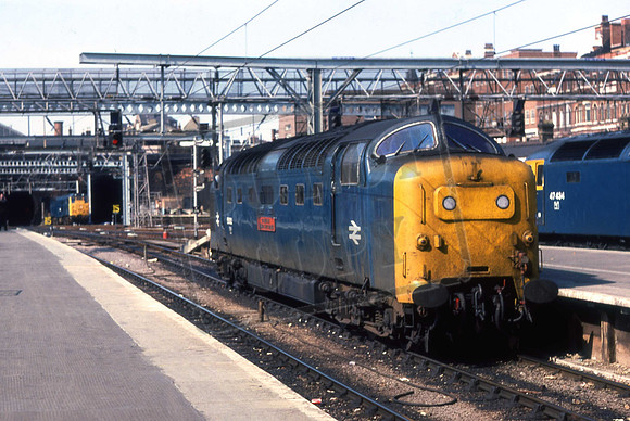 55002 THE KINGS OWN YORKSHIRE LIGHT INFANTRY (Cat No UN55002) Kings Cross August 1977
