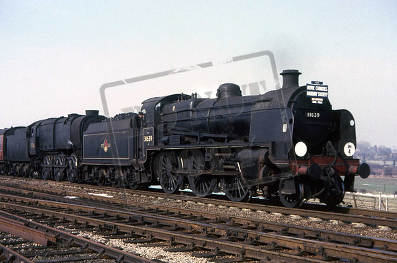 31639 & 33006 (Cat No UNS31639) Class U & Q1. Budbroke 1965. On a Home Counties Railway Society special.