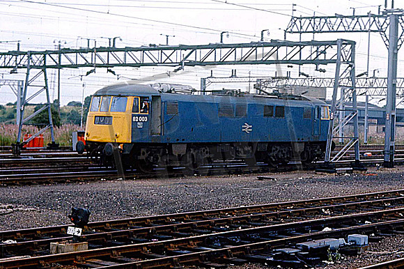 82003 (Cat No UN82003) Rugby 1977