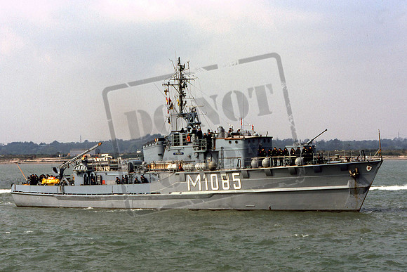 M1085 MINDEN GERM1085 Germany arriving at Southampton May 1997 Gary Goodman