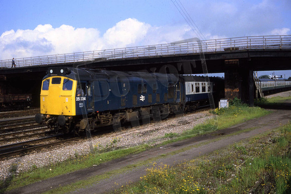 25224 UN25224 Widemarsh Bridge 2-6-1981