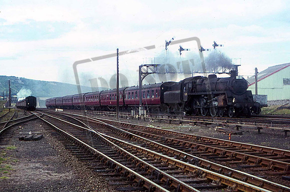 75010 (Cat No UNS75010) 4MT 4-6-0 Abergele 22-08-1964