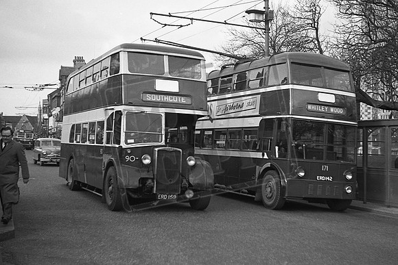 ERD159 & ERD142 (Cat No ERD159) St Marys Butts, Reading. 24-2-1962