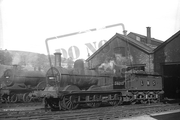 58203 (Cat No TTPSLMS58203) LMS 0-6-0 & 520 Rowsley Shed 19-09-1948