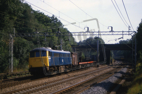 85026 (Cat No KM85026) Gypsy Lane bridge, North of Watford Tunnels.