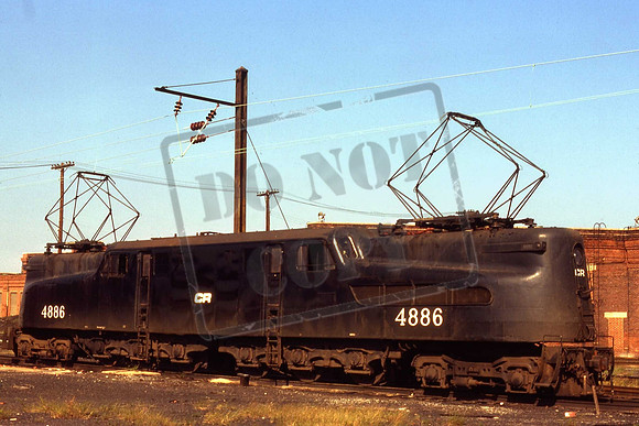 4886 CON4886  CONRAIL GG1 IN PC PAINT. WASHINGTON DC. SEPT 19TH 1976