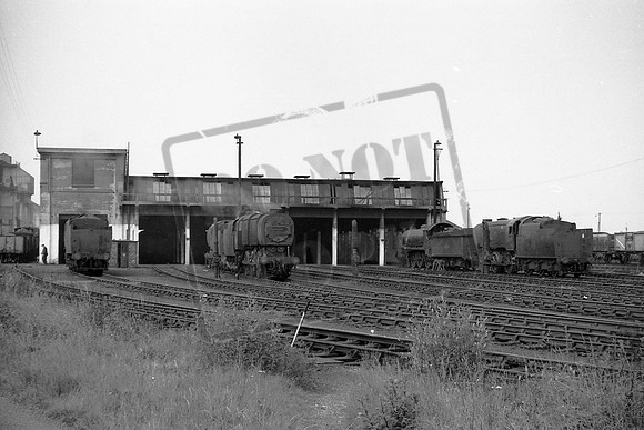 Feltham MPD (Cat No LOC1023) With Q1 5Fs 33024 & 33035