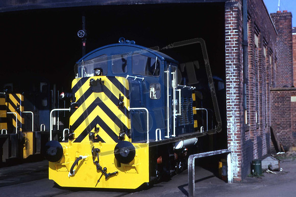 2996 UN2996C SOUTHAMPTON DOCKS 1969