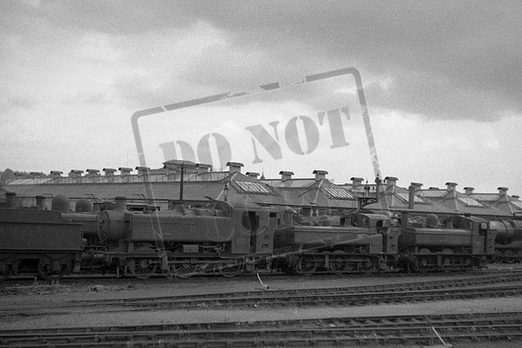 Swindon Works Yard (Cat No LOC1010) with Pannier Tanks 03-08-1959